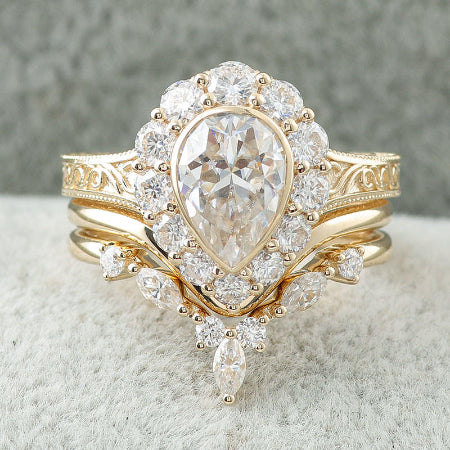 Luxury Pear Cut Bridal Set with Matching Wedding Band